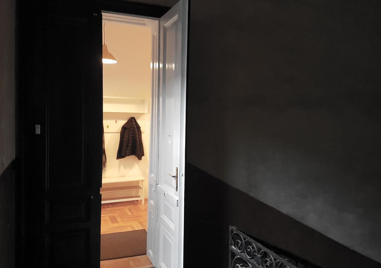 Luxury New Cozy Flat At Dob Street Nearby Gozsdu Court Διαμέρισμα Βουδαπέστη Εξωτερικό φωτογραφία