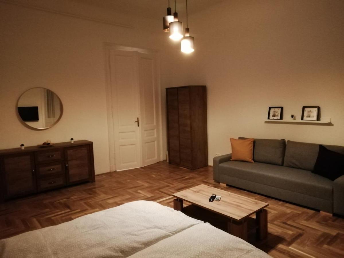 Luxury New Cozy Flat At Dob Street Nearby Gozsdu Court Διαμέρισμα Βουδαπέστη Εξωτερικό φωτογραφία